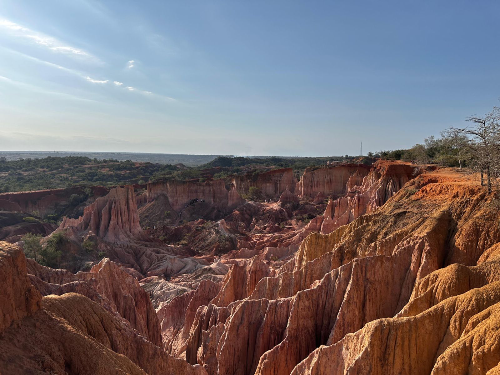 Il canyon di Marafa sotto il cielo del pomeriggio